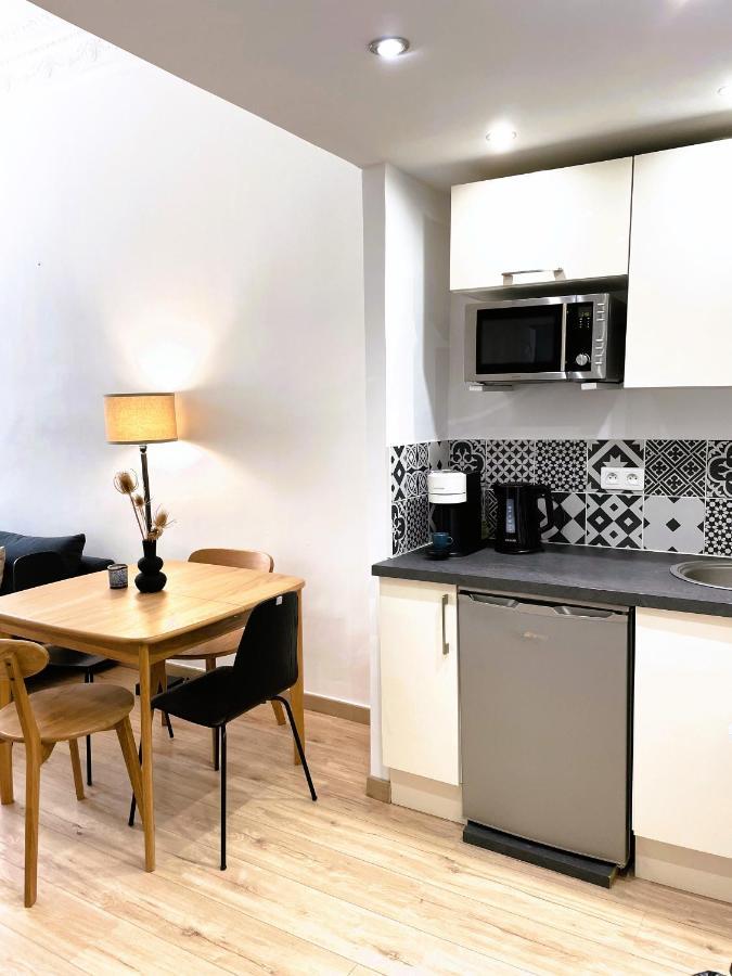 Cozy One Bedroom Apartment-City Center Nice Exteriör bild